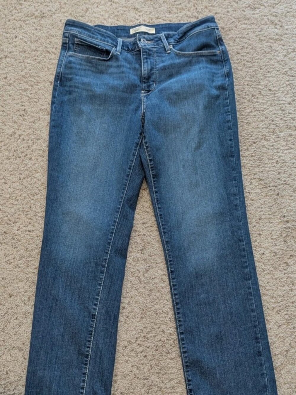 Signature Gold Levi Strauss Women's 10M Totally Shaping Straight Leg Jeans Pants